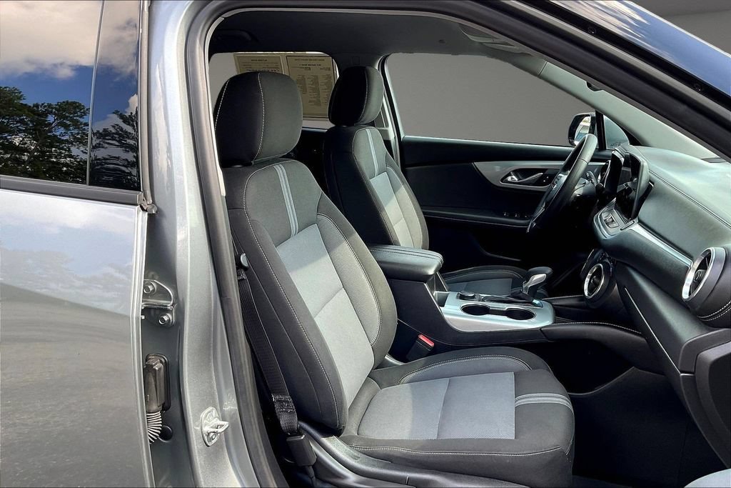 Used 2025 Chevrolet Blazer LT AWD/4WD image 31