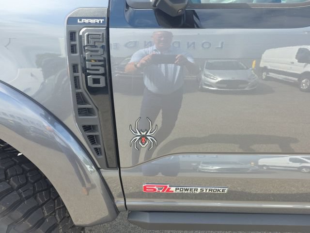 New 2026 Ford F250 Lariat w/ Black Appearance Package AWD/4WD image 9