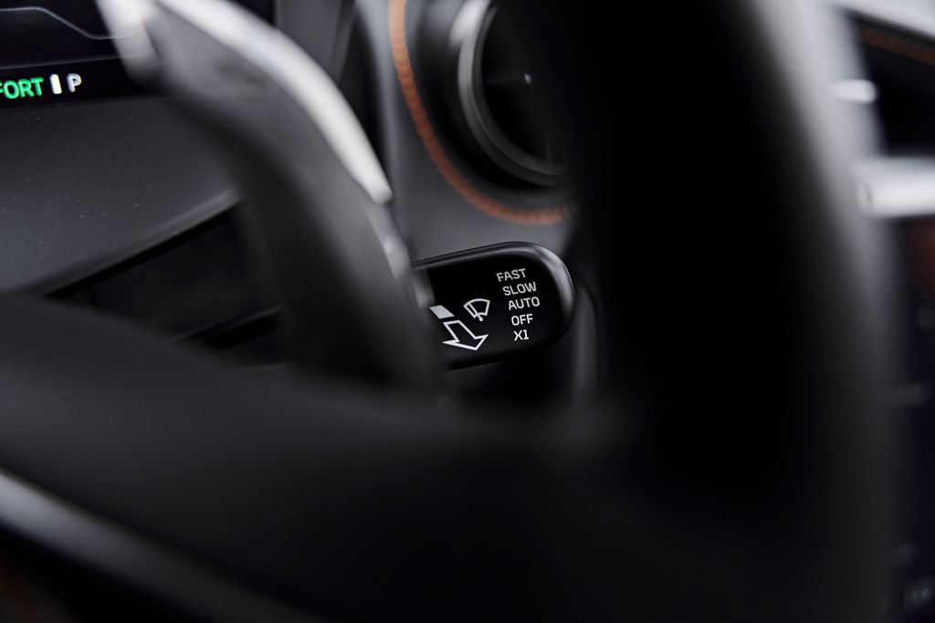 Used 2025 McLaren 750S Spider RWD image 61