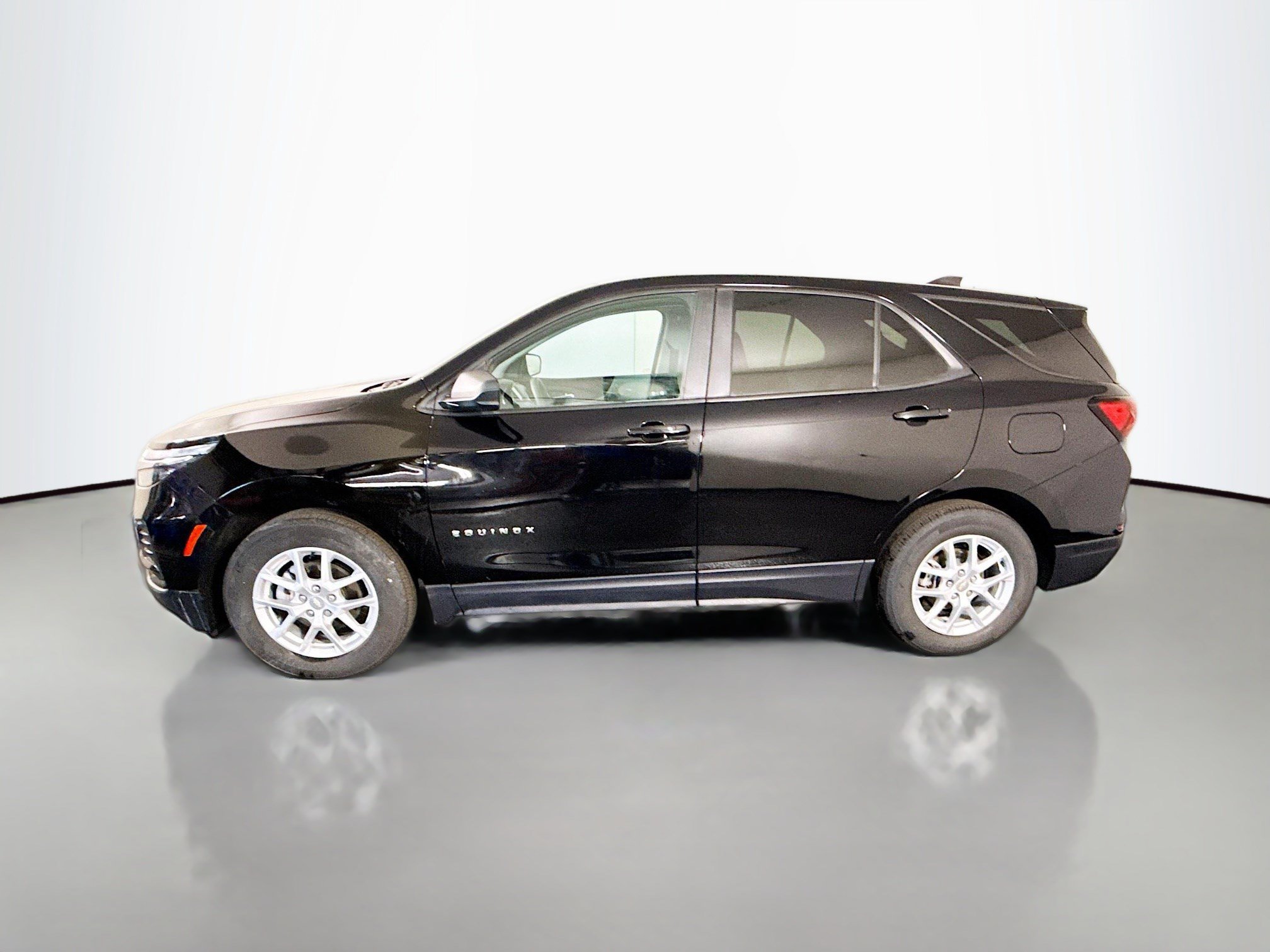 Used 2024 Chevrolet Equinox LS w/ LS Convenience Package FWD image 6