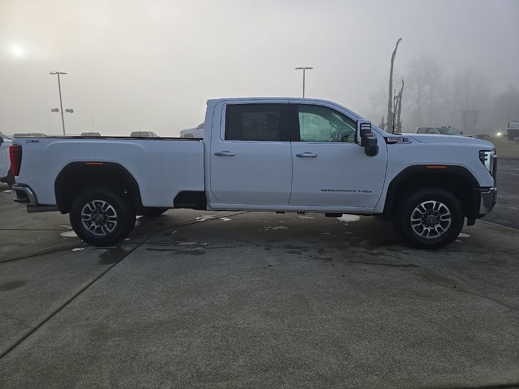 Used 2025 GMC Sierra 3500 SLT w/ X31 Off-Road Package image 7