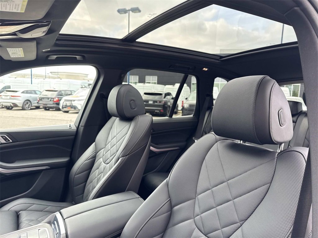 Used 2024 BMW X5 xDrive40i w/ Parking Assistance Package image 20