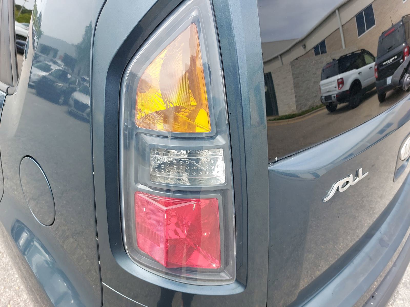 Used 2011 Kia Soul + image 36