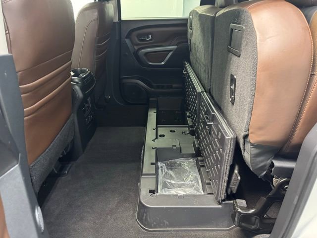 Used 2018 Nissan Titan Platinum Reserve AWD/4WD image 31