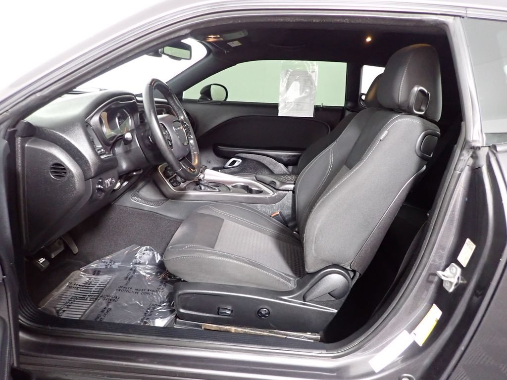 Used 2019 Dodge Challenger SXT RWD image 18