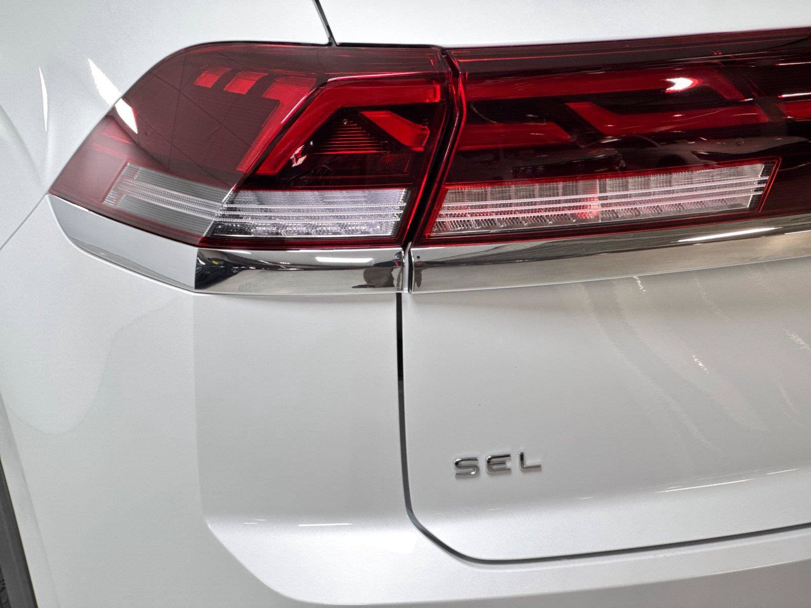 New 2026 Volkswagen Atlas Cross Sport SEL Premium R-Line AWD/4WD image 26