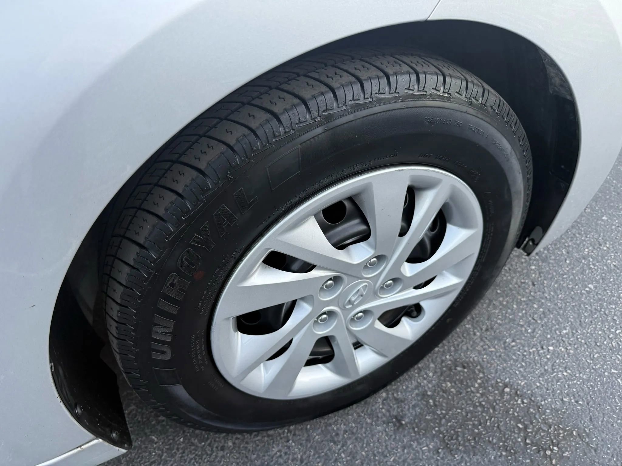 Used 2018 Hyundai Elantra SE w/ SE Connectivity Package 04 image 12