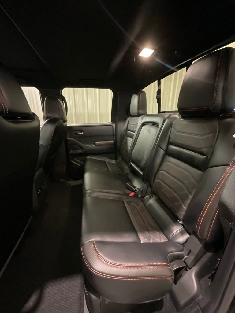 Used 2025 Nissan Frontier PRO-4X w/ Pro Premium Package image 11