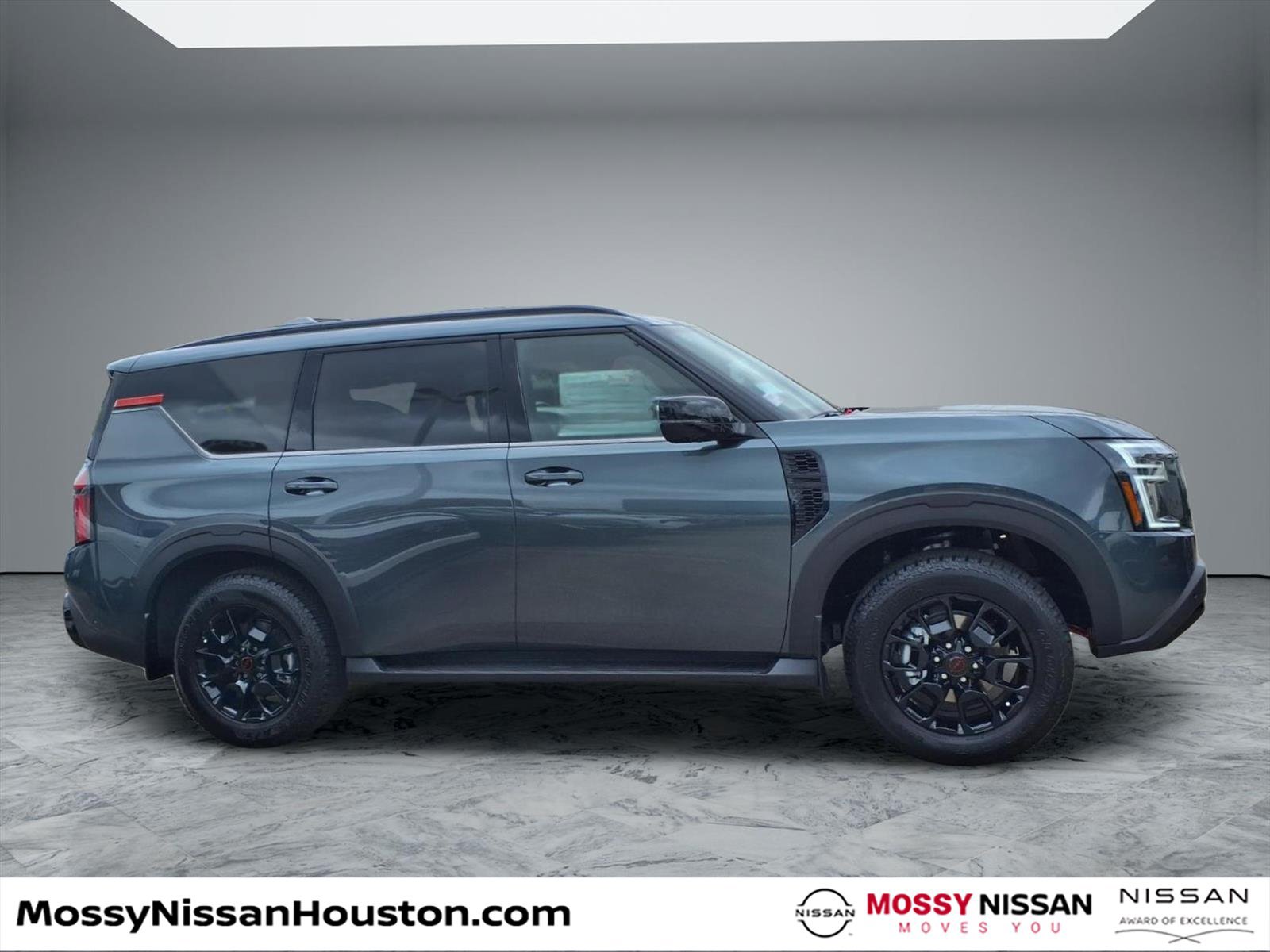 New 2026 Nissan Armada PRO-4X w/ Captain's Chari Seat Package AWD/4WD image 8