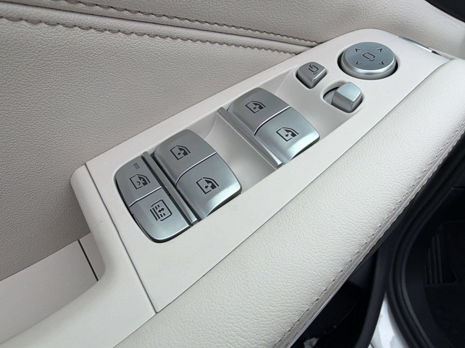 New 2027 BMW X7 xDrive40i AWD/4WD image 25