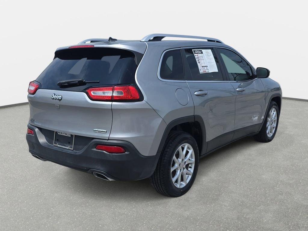Used 2015 Jeep Cherokee Latitude FWD image 5