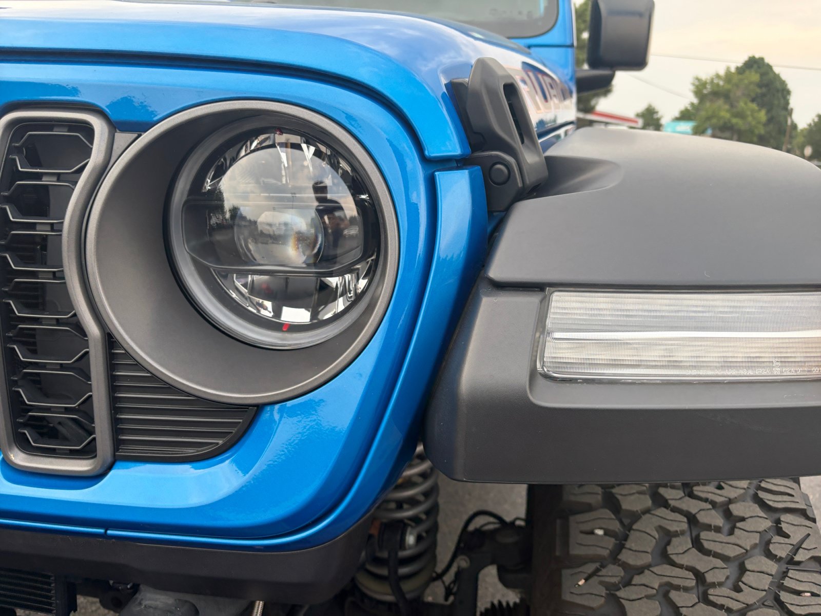 Used 2025 Jeep Wrangler Unlimited Rubicon w/ Steel Bumper Group AWD/4WD image 9