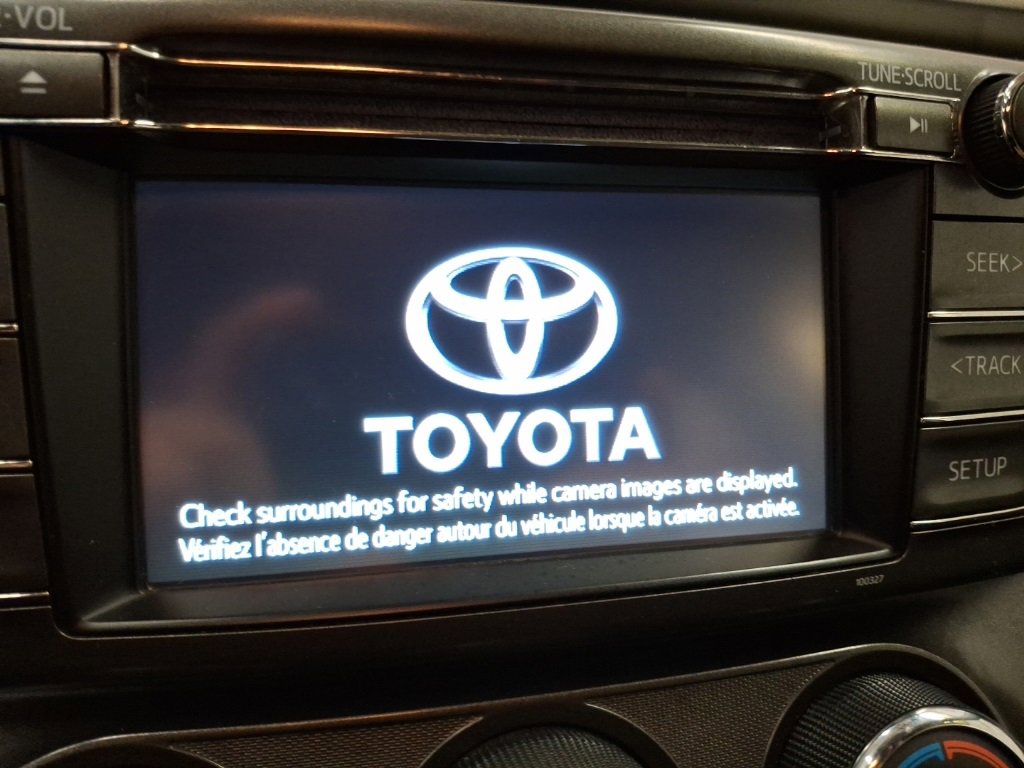 Used 2015 Toyota RAV4 LE image 20