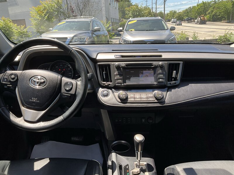 Used 2015 Toyota RAV4 Limited AWD/4WD image 14