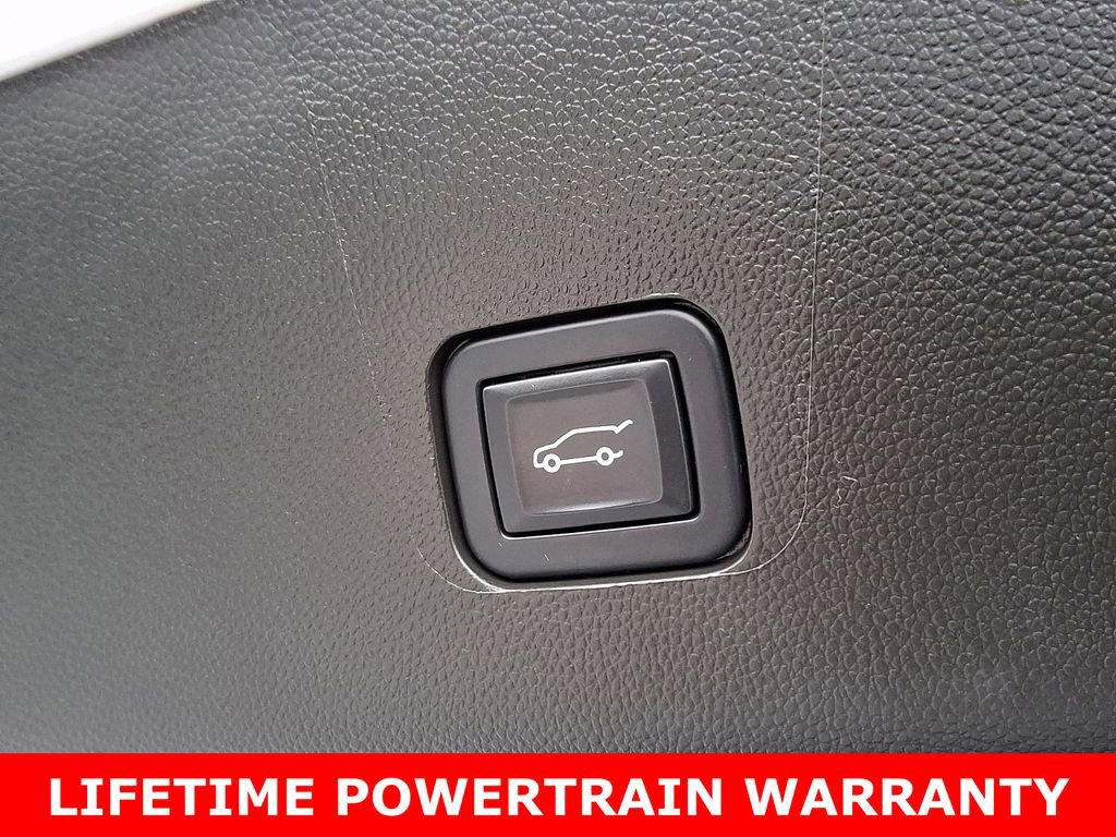 Used 2022 Chevrolet Traverse LT image 29