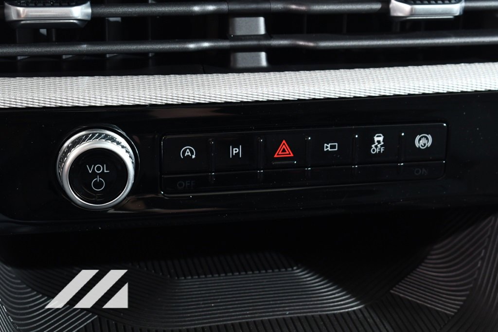 New 2025 Ford Explorer Active w/ Active Comfort Package image 30