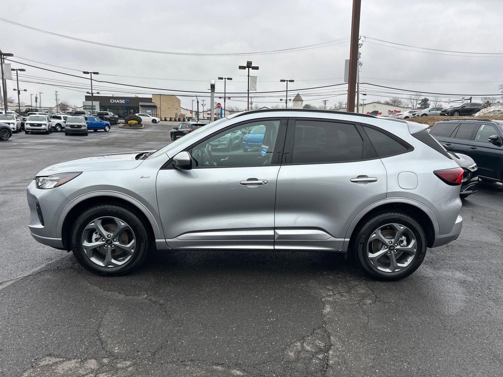 Certified 2024 Ford Escape ST-Line Select w/ Tech Pack #1 image 4