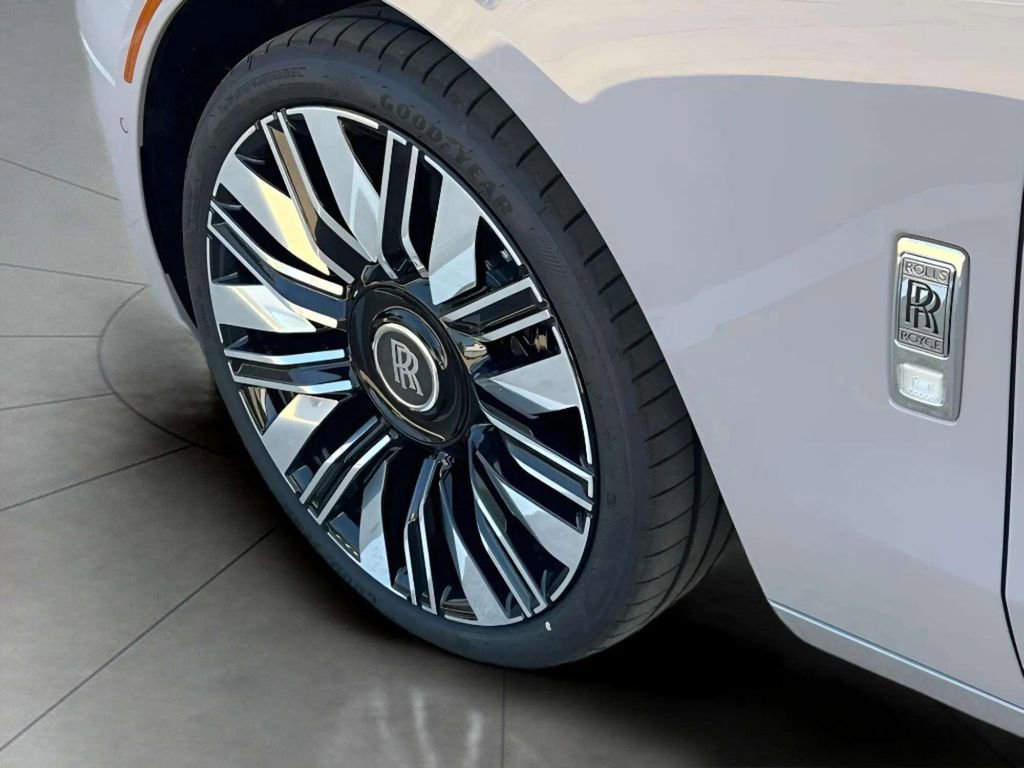 New 2026 Rolls-Royce Ghost AWD/4WD image 8