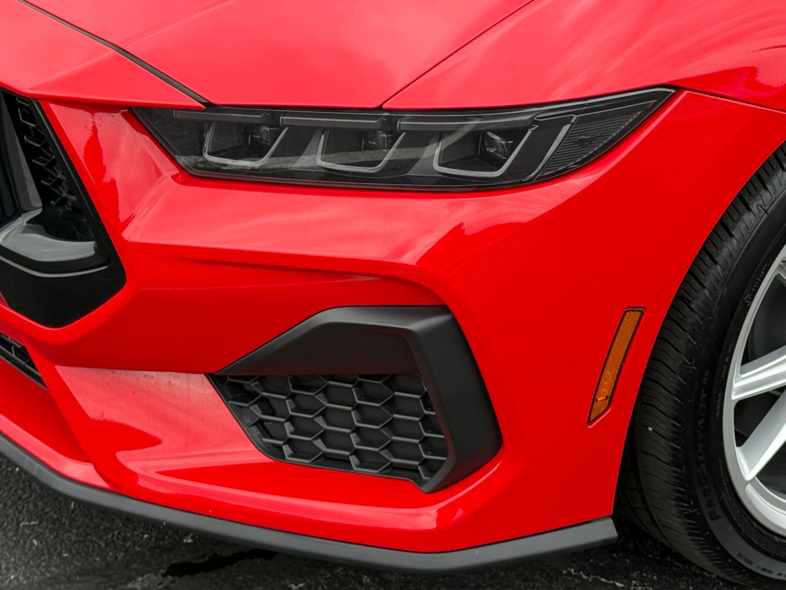 Used 2025 Ford Mustang GT Premium image 9