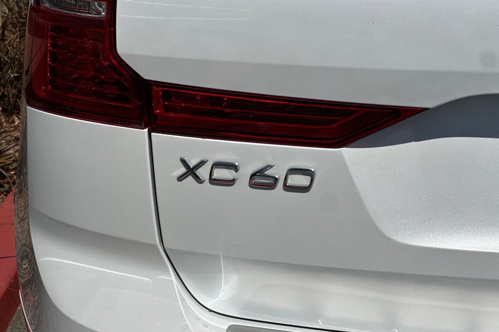 Certified 2024 Volvo XC60 T8 Ultimate w/ Protection Package Premier AWD/4WD image 13