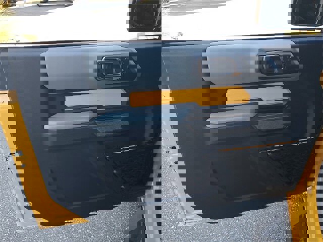 Used 2021 Ford Bronco Badlands image 9