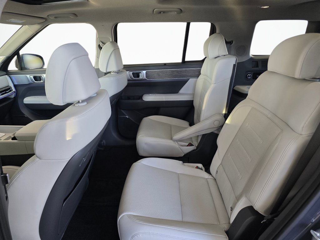 New 2026 Hyundai Santa Fe Limited AWD/4WD image 36