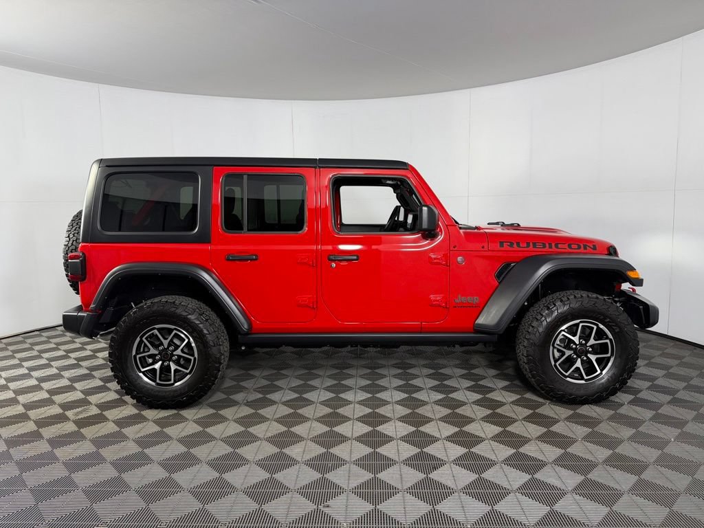 Used 2024 Jeep Wrangler Unlimited Rubicon AWD/4WD image 4