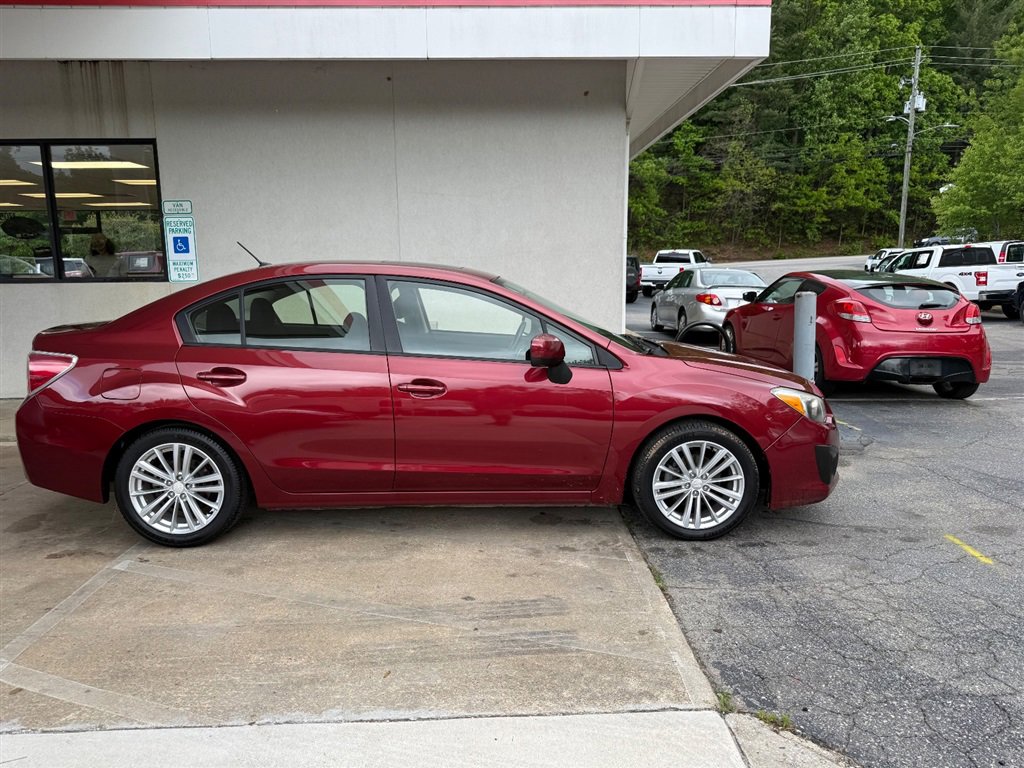 Used 2013 Subaru Impreza 2.0i Premium AWD/4WD image 2