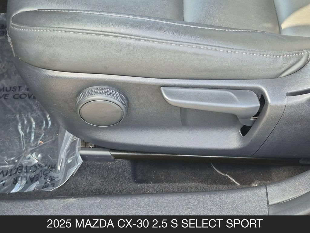 Used 2025 MAZDA CX-30 AWD 2.5 S w/ Select Sport Pkg image 15