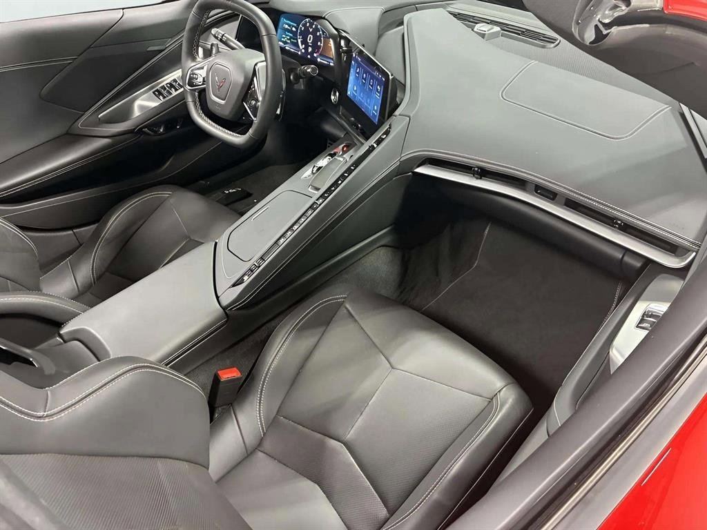 Used 2024 Chevrolet Corvette Stingray Convertible w/ Z51 Performance Package image 18