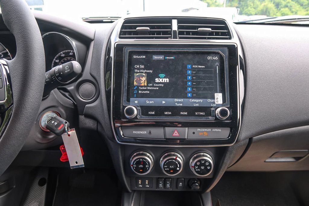 Used 2025 Mitsubishi Outlander Sport AWD image 29
