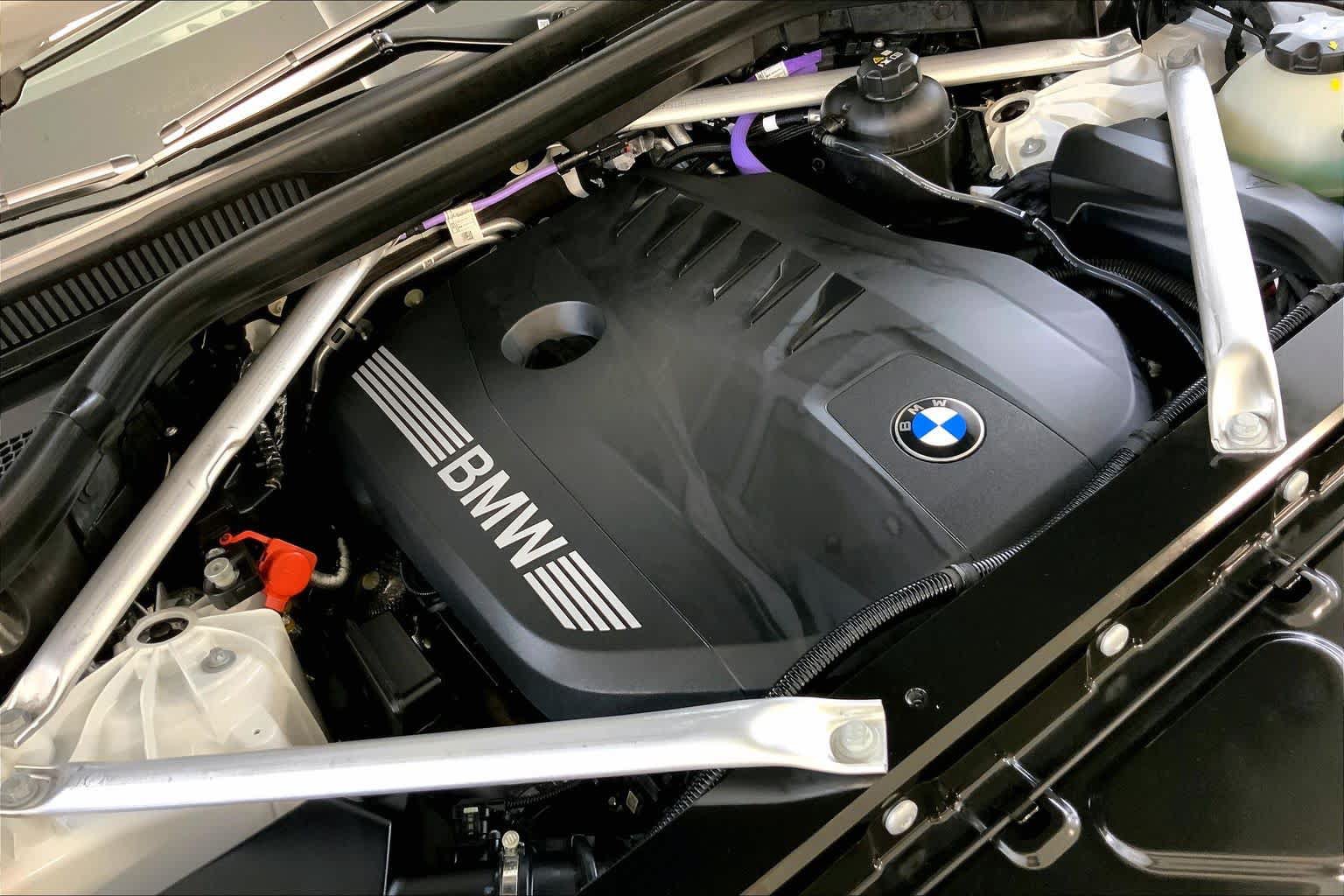 Used 2026 BMW X5 xDrive40i w/ M Sport Package AWD/4WD image 31