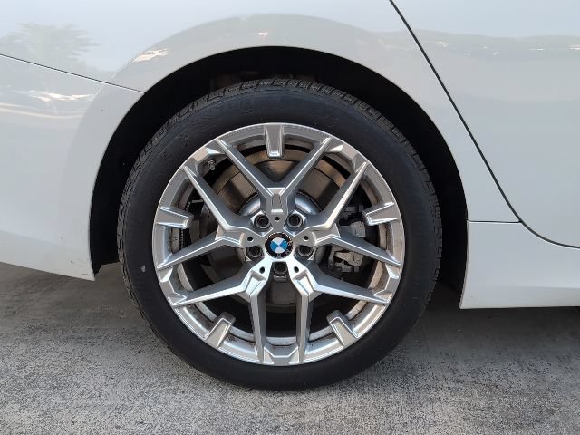 Used 2025 BMW 330i xDrive Sedan w/ Convenience Package AWD/4WD image 5