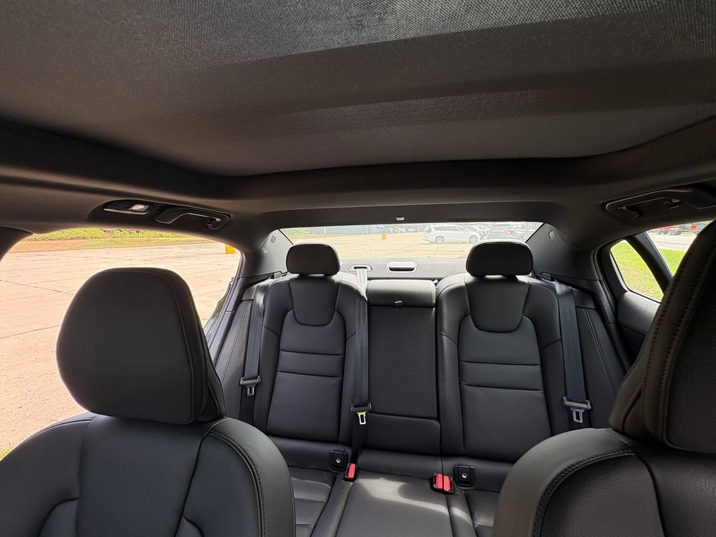 Used 2023 Volvo S60 B5 Plus AWD/4WD image 6