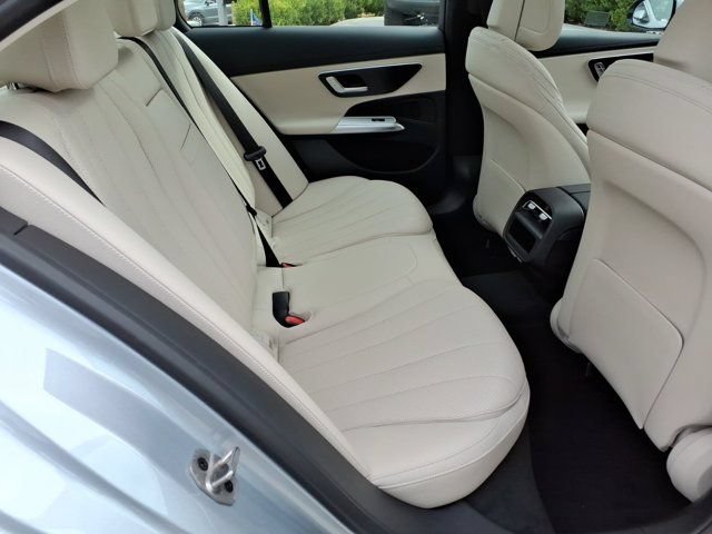 New 2026 Mercedes-Benz E 350 4MATIC Sedan image 20