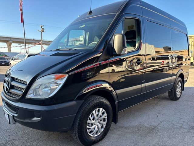 Used 2013 Mercedes-Benz Sprinter 2500 image 3