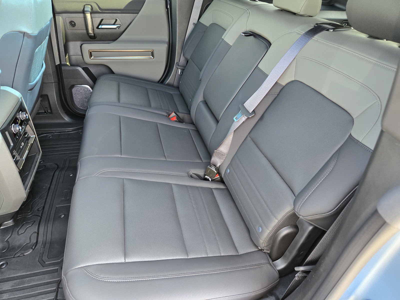 Certified 2024 GMC Hummer EV 3X w/ Omega Edition image 10