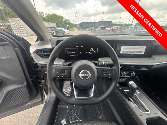 Used 2025 Nissan Kicks SV AWD/4WD image 14