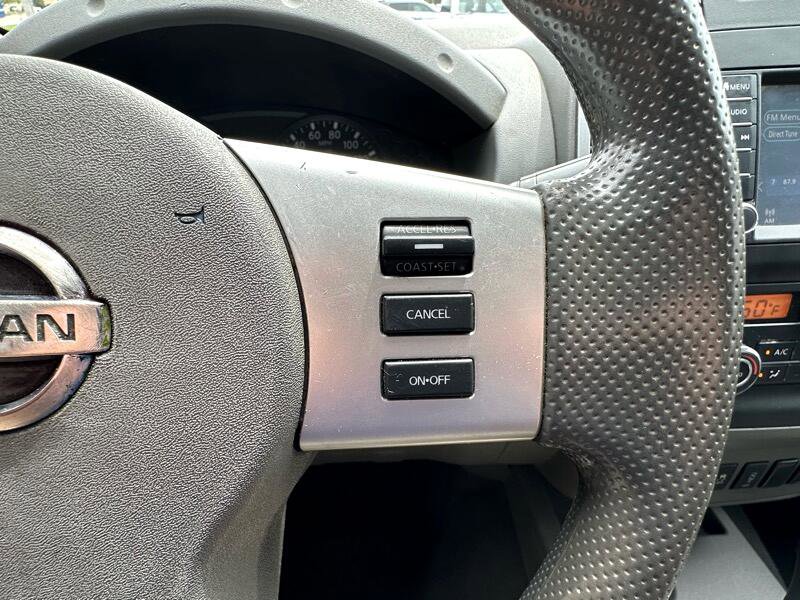 Used 2021 Nissan Frontier SV w/ Midnight Edition Floor Mats image 13