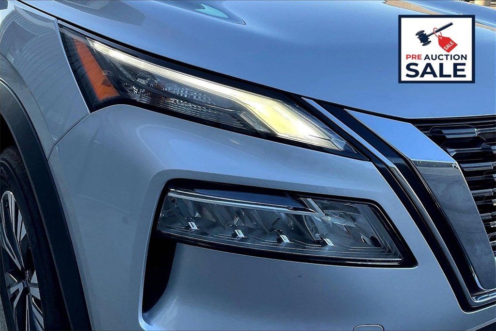 Used 2023 Nissan Rogue SV image 27