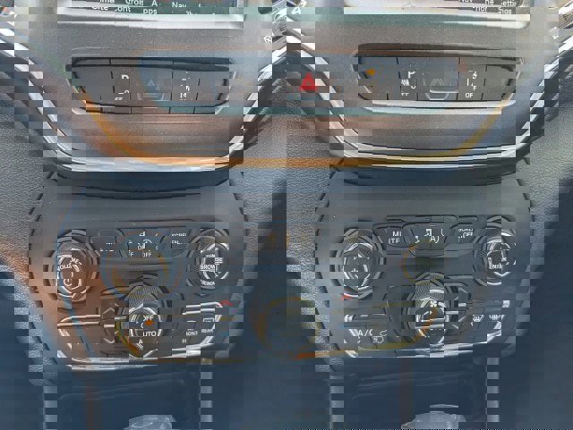 Used 2021 Jeep Cherokee Trailhawk w/ Sun, Sound & Nav Group image 13