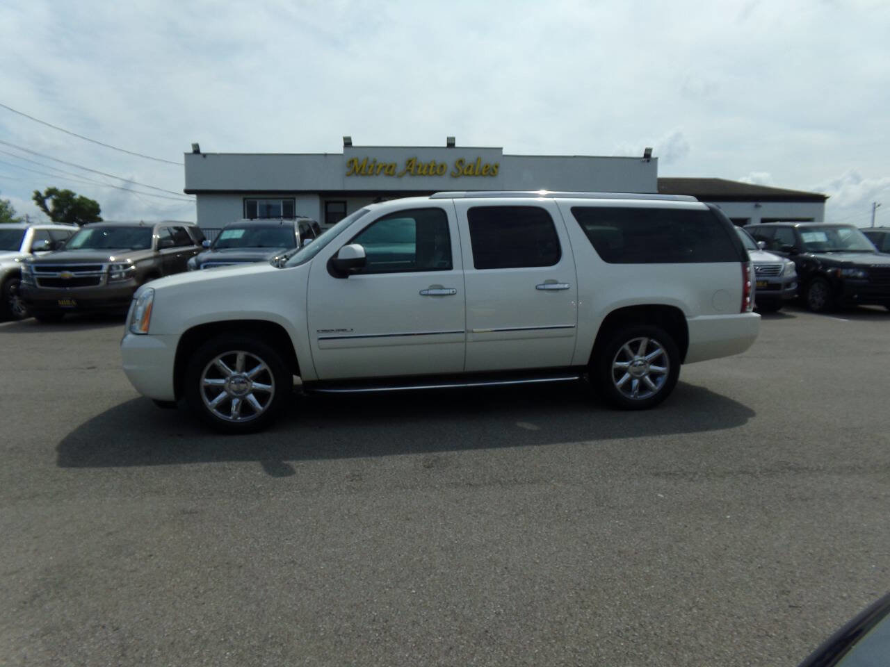 Used 2014 GMC Yukon XL Denali