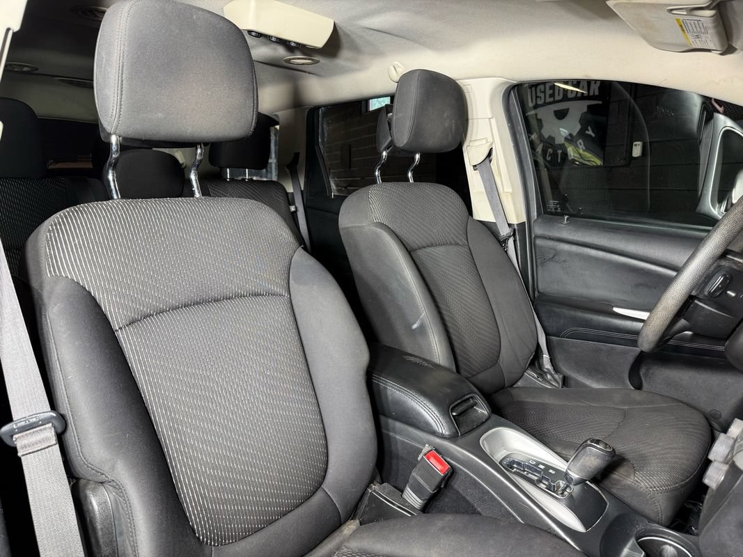 Used 2015 Dodge Journey SXT w/ Flexible Seating Group FWD image 17