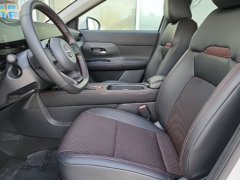 Certified 2025 Nissan Kicks SR w/ Illumination Package FWD image 13