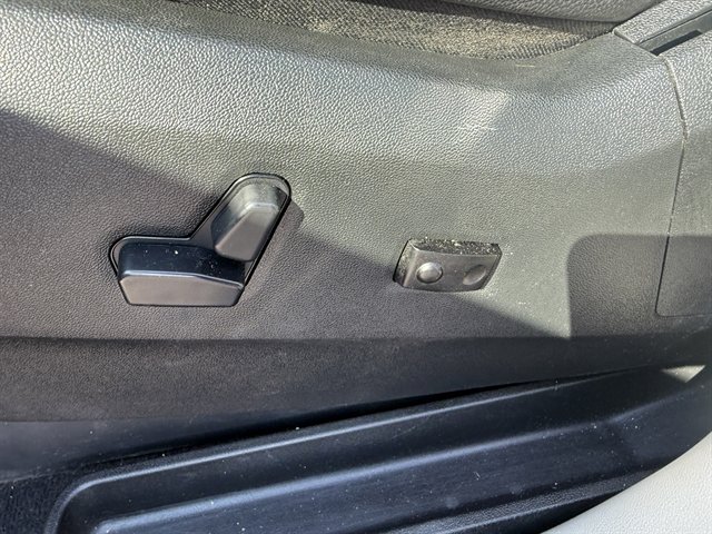 Used 2017 Dodge Grand Caravan SE image 19