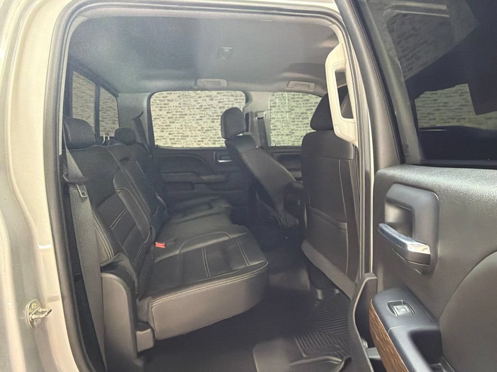 Used 2018 GMC Sierra 2500 Denali w/ Duramax Plus Package AWD/4WD image 12