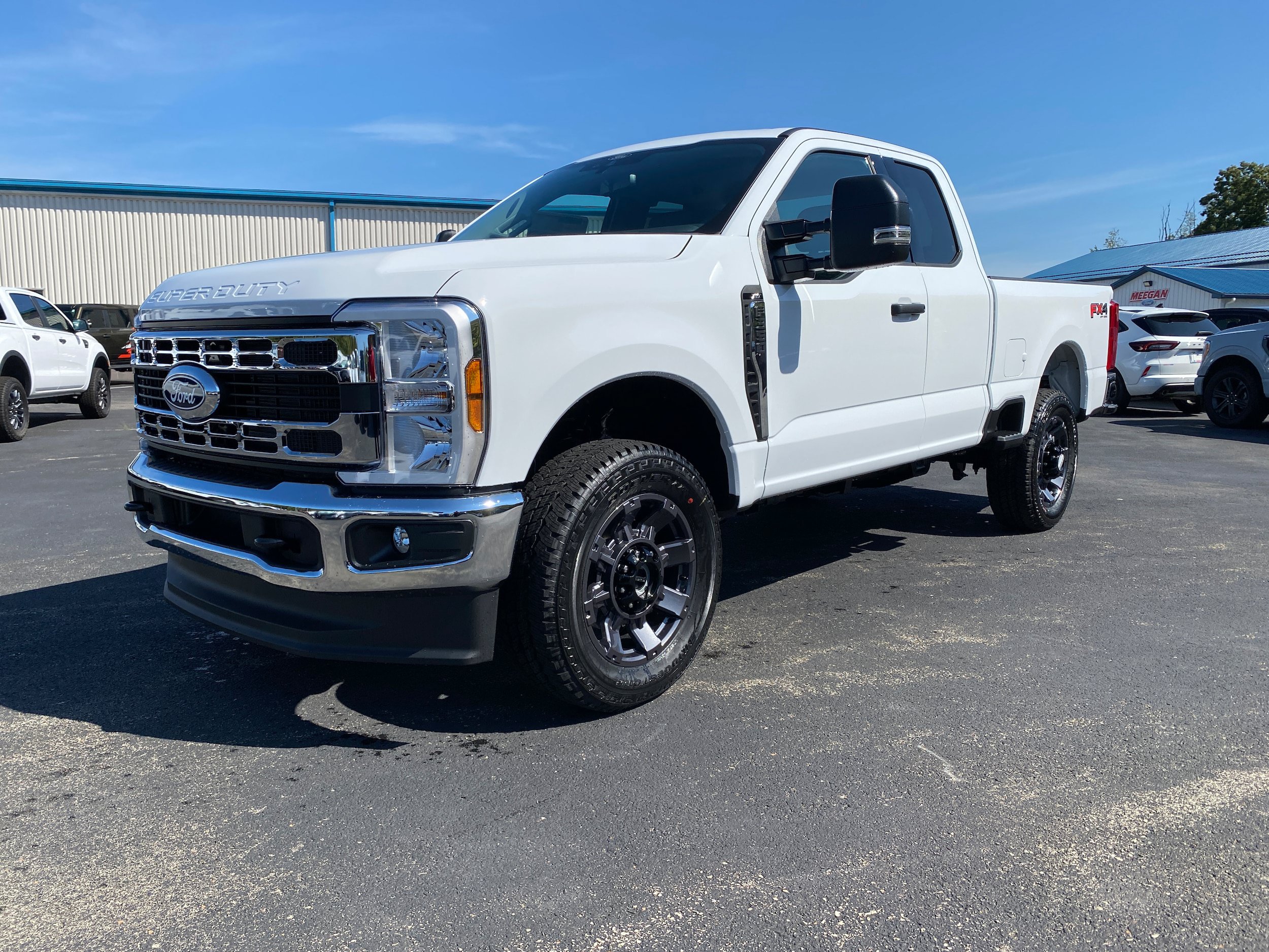 New 2027 Ford F350 XLT w/ FX4 Off-Road Package AWD/4WD image 3