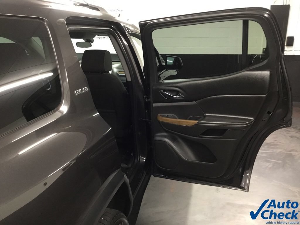 Used 2018 GMC Acadia SLE w/ LPO, Floor Liner Package AWD/4WD image 33