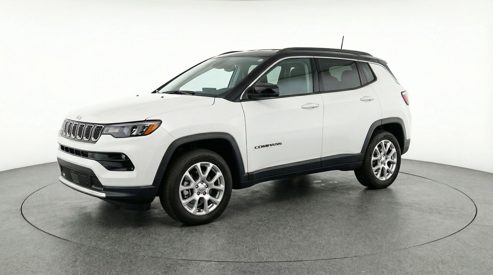 Used 2025 Jeep Compass Limited image 3