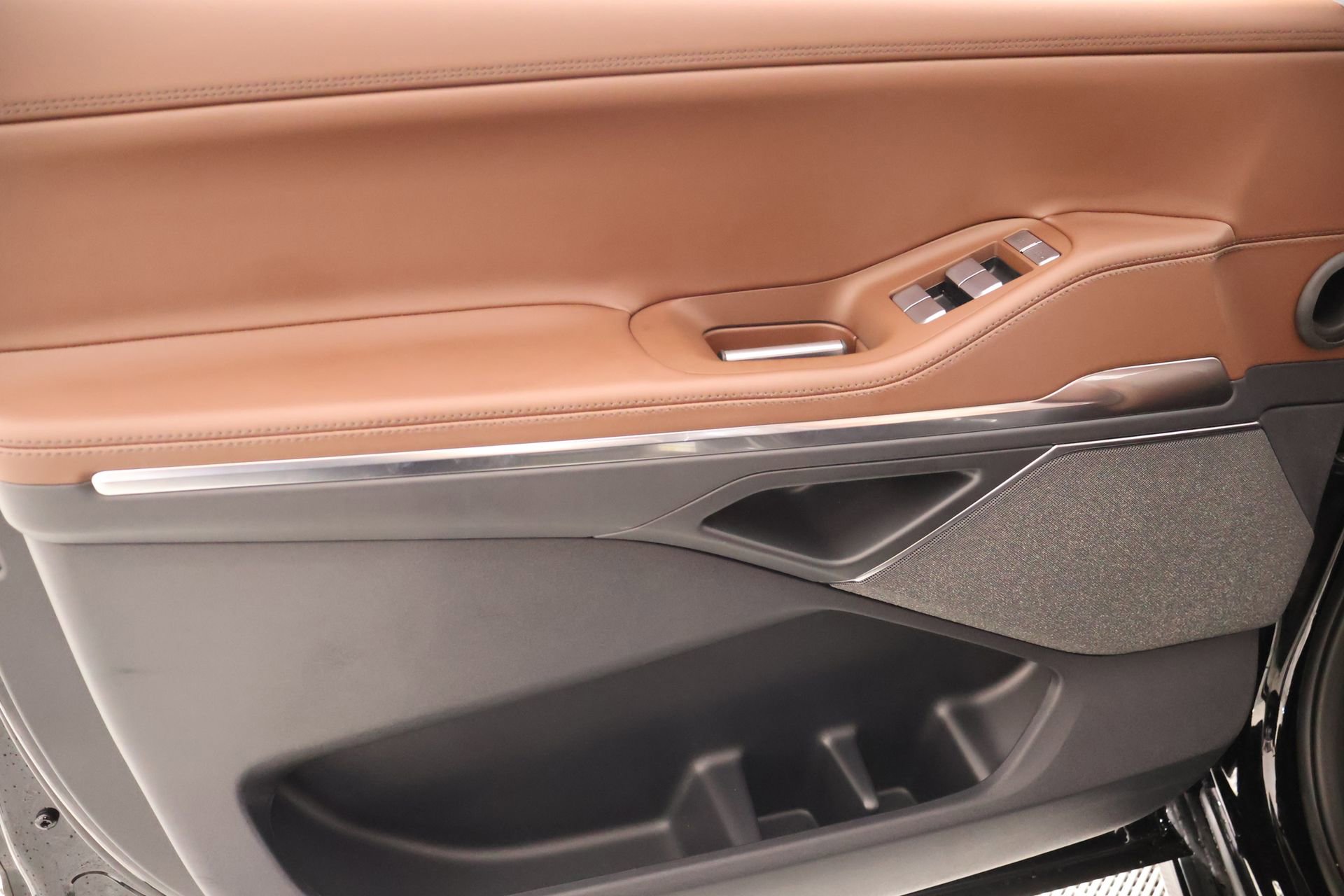 New 2026 Lincoln Navigator Reserve AWD/4WD image 17